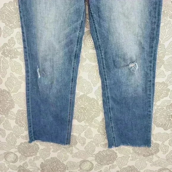 Whetherly Womens High-Rise Straight Leg Jeans Distressed Raw Hem Size 30/10 - Picture 3 of 6